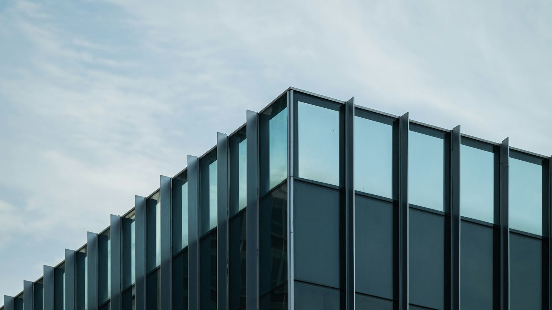 Detail fasády komerčního objektu